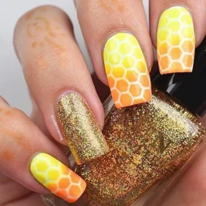 Yellow Snakeskin nails Effect