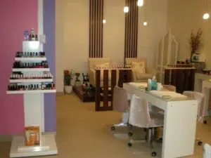 nail salon near me 78121